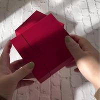 Boîte cadeau promotionnelle pour bijoux, y compris bagues, colliers, broches, etc., accessoires, graphiques personnalisés, boîtes à suspension rigides