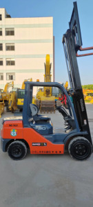 <b>Used</b> for 8F30 Diesel Engine <b>Pallet</b> Truck 4X4 3m Lifting Container Mast Side Shift High Efficiency Farm Construction Operator - Product Image 6