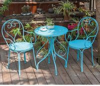 Ensemble table et chaises pour café et salon de thé, ensemble de trois pièces en fer forgé pour l'extérieur, tables et chaises de jardin et de cour