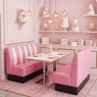 Ensemble de tables et chaises de restaurant carrées de style rétro américain des années 1950, en cuir écologique durable, pour les restaurants de hamburgers