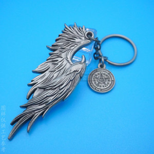 Porte-clés en métal 3D personnalisé avec motif anime en relief, alliage de zinc, design rétro, cadeau - Product Image 1