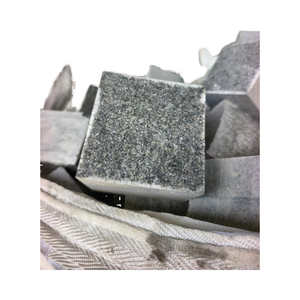 رصف كتل جرانيت مربعة صغيرة بحجم مخصص أرضيات خارجية مقاومة للانزلاق تقنية - Product Image 1