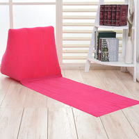 Oreiller triangulaire gonflable en tissu moderne pour une utilisation en extérieur sur la plage, design pliable, coussin de chaise longue