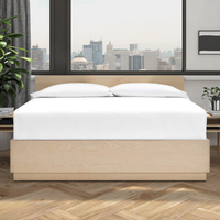 Lit double moderne avec rangement en bois massif en chêne de grande taille sans tête de lit pour hôtels, appartements et familles
