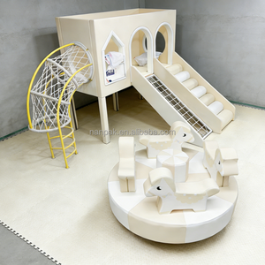 Structure de jeu intérieure personnalisée avec <span class=keywords><strong>toboggan</strong></span> en spirale et filet d'escalade, équipement de jeu commercial pour garderies, cafés de jeux et centres commerciaux - Product Image 5