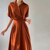 Robe chemise à revers style français pour femme, décontractée, à manches courtes, taille asymétrique, plissée, coupe trapèze, longueur maxi