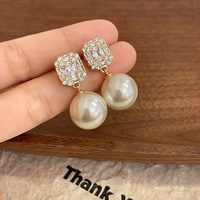 Anting-anting mutiara kristal zirkon wanita, baru 2023 anting-anting temperamen ledakan desain niche anting-anting Perancis rasa kelas tinggi