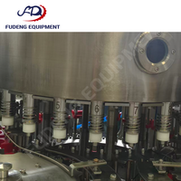 Machine de remplissage 99 % neuve à 24 têtes, contrôlée par PLC, haute performance, 12 000 bph pour bouteilles en plastique, eau pure et boissons