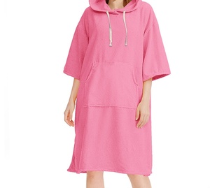 Peignoir <span class=keywords><strong>de</strong></span> plage en fibre ultrafine personnalisé avec matériau éponge <span class=keywords><strong>pour</strong></span> changer <span class=keywords><strong>de</strong></span> <span class=keywords><strong>cape</strong></span> à capuche <span class=keywords><strong>de</strong></span> surf - Product Image 5