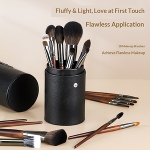 Set <span class=keywords><strong>de</strong></span> 18 Brochas <span class=keywords><strong>de</strong></span> Maquillaje <span class=keywords><strong>de</strong></span> Pelo Natural con Mango <span class=keywords><strong>de</strong></span> Madera para Base, Colorete, Iluminador, Corrector, Sombra <span class=keywords><strong>de</strong></span> Ojos y Herramientas Faciales - Set Completo - Product Image 2