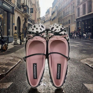 Chaussures plates en satin à motif léopard, ballerines d'été, mode féminine, fermeture à bride, semelle en caoutchouc, doublure en maille, escarpins - Product Image 3