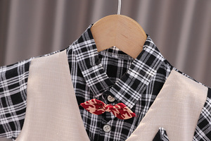 Nuovo <span class=keywords><strong>Set</strong></span> di Abbigliamento da Gentiluomo per Bambino, Camicia a Maniche Corte con Papillon e Pantaloncini, 2 Pezzi, Stampa a Quadri per il Ritorno a Scuola, per 1-6 Anni - Product Image 5