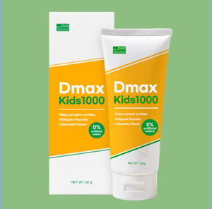 Pasta de dientes DUO Solution Dmax Kids 1000 Step, certificada orgánica, fórmula 10-Free, segura para tragar, para niños de 6 meses en adelante. - Product Image 4