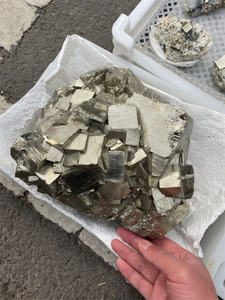 Di alta qualità naturale ruvido calcopirite minerale esemplare di pietra grezzo cubo pirite cristallo di quarzo per la decorazione domestica - Product Image 3