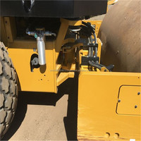 Compacteur à rouleaux vibrants d'occasion CAT CS56B modèle 2018 avec pompe hydraulique à vendre