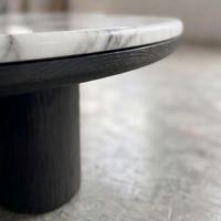 Table basse en marbre blanc en forme de nuage, base cylindrique en bois massif, table centrale en marbre irrégulier en forme de pétale pour salon, villa, maison