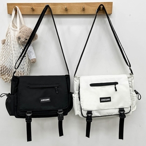 Borsa a tracolla Casual per studenti di grande capacità personalizzata Versatile borsa a tracolla in Nylon in pelle alla moda con lettera nuova <span class=keywords><strong>Messenger</strong></span> - Product Image 2