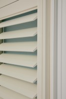 Volets de fenêtre en bois pleine longueur sur mesure pour décoration intérieure