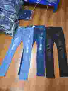 بيع بالجملة جينز رجالي مع ثقوب ، ضيق ، بنطلون ممزق ، وجينز رجالي شائع في الشارع - Product Image 2