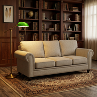 Weiße Salon-Couch Gepolstertes Samt-Sofa mit Goldenem Edelstahl-Dekor für Villa Wohnzimmer Gästehaus-Möbel