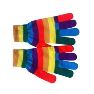 Set Economico di 3 Pezzi: Berretto Invernale Lungo, <span class=keywords><strong>Sciarpa</strong></span> <span class=keywords><strong>e</strong></span> <span class=keywords><strong>Guanti</strong></span> in Acrilico Personalizzati per <span class=keywords><strong>Donna</strong></span> - Product Image 6