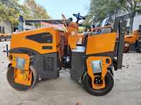 2024 nouveau 3 tonnes 5 tonnes vibrant Mini rouleau de route compacteur Machine pneu rouleau de route pour le compactage d'asphalte