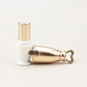 Kunststoff Ei geformte Kunststoff flüssige weiße Tube Lippenstift <span class=keywords><strong>Royal</strong></span> <span class=keywords><strong>Gold</strong></span> leere Lippenstift Tuben Behälter Luxus - Product Image 4