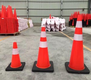 Cône de signalisation routière en PVC réfléchissant 28/36 pouces avec base 45/40/75/90 pour la construction - Vente en gros - Product Image 3