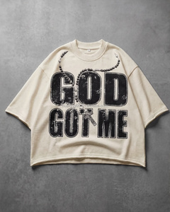 T-shirt in Cotone Pesante Personalizzata per Uomo, Stampa Vintage 'God Got Me', Vestibilità Oversize, Stile Streetwear - Product Image 3