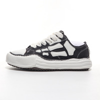 Chaussures de marche unisexes tendance en cuir véritable de haute qualité avec empeigne en maille, semelle extérieure en caoutchouc silencieuse et anti-odeur, et semelle intérieure.