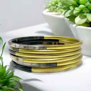 Brazaletes Únicos de Cuerno de Búfalo, Artesanía Natural, Joyería Hecha a Mano para Mujer, Estilo Sostenible, Moda Étnica y Uso Diario - Product Image 4