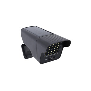 Cámara DE SEGURIDAD simulada alimentada por batería solar a prueba de agua IP65, reflectores activados por movimiento, luces de inundación con sensor de movimiento con control remoto - Product Image 3