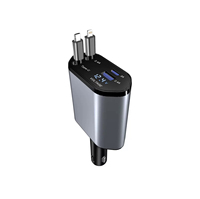 Chargeur de voiture multifonction à bas prix avec deux câbles rétractables et deux ports (4-en-1) prenant en charge la charge rapide 120W