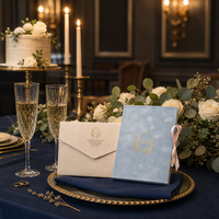 Suite d'invitations de mariage de luxe personnalisées en velours, avec menu en carton rigide doré et ruban, pour événements et banquets