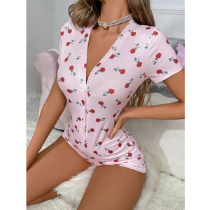Pyjama une pièce floral pour femme SMOOTH, imprimé rose d'été, col en V, manches courtes, short, vêtements de détente - Product Image 1