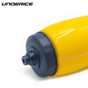 Botella de Agua para Hockey sobre Hielo UNDERICE, 950 ml, 0.95 Litros, 32 oz, Pajita Corta, Plástico, Libre de BPA, Uso Multideportivo - Product Image 2
