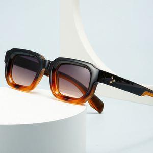 Gafas de Sol Retro Personalizadas con Logotipo, Gafas de Sol Cuadradas con Remaches Punk Degradados para Hombre y Mujer, Protección UV400 - Product Image 1