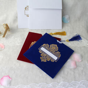 Invitations de <span class=keywords><strong>mariage</strong></span> bleu marine ou rouge <span class=keywords><strong>vin</strong></span>, invitation en velours avec pochette et pompon - Product Image 3
