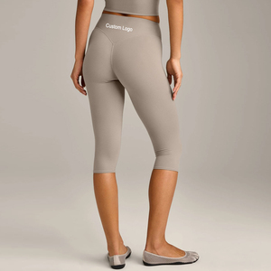 Leggings <span class=keywords><strong>taille</strong></span> haute ultra doux 3/4 avec couture en V au dos, pantalon de yoga capri de haute qualité pour femme avec logo personnalisé - Product Image 1