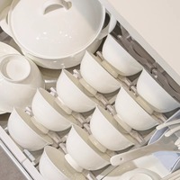 Assiette en porcelaine de Chine nordique en os avec logo personnalisable vaisselle ronde de luxe en céramique à bas prix