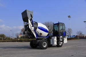 Mini Mezcladora de Concreto Móvil, Mezcladora de Concreto Autocargable de <span class=keywords><strong>1</strong></span>.5m³ <span class=keywords><strong>1</strong></span>.5cbm, Camión Mezclador de Concreto Autocargable - Product Image 6