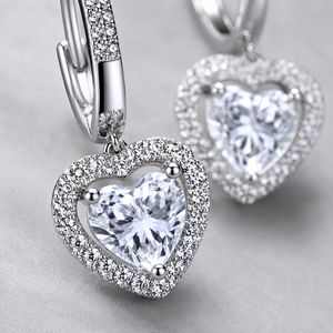 Orecchini Pendenti con Zirconi a Cuore per Donne, Gioielli Eleganti e Minimalisti che Valorizzano il Viso - Product Image 6
