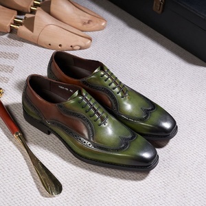 Chaussures habillées pour hommes XuanWu A655, style anglais, à enfiler, en cuir véritable, avec motif floral sur la pointe, légères et respirantes - Product Image 5