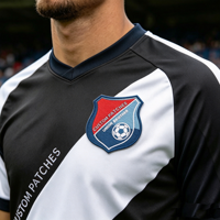 Écussons personnalisés en sergé tissé avec logo, faits à la main, en forme de bouclier, pour clubs de football, écussons à coudre ou thermocollants pour maillots, vêtements et chapeaux