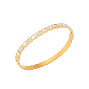 Brazalete Ovalado de Acero Inoxidable con Diamantes y Acabado Dorado, Joyería para Mujer, Estilo Clásico para Uso Diario - Product Image 2