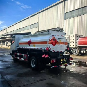 Camión Cisterna Sinotruk Howo <span class=keywords><strong>de</strong></span> 5000 Litros para Transporte <span class=keywords><strong>de</strong></span> Combustible, Tracción 4x2, Camión <span class=keywords><strong>de</strong></span> Suministro y Reabastecimiento <span class=keywords><strong>de</strong></span> Combustible - Product Image 3