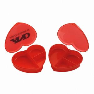 Pastillero de Plástico con 3 Compartimentos en Forma de Corazón, Organizador de Pastillas para Tres Tomas al Día - Product Image 3