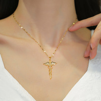 Chaîne à maillons libellule en acier inoxydable pour femmes Collier de luxe plaqué or All-Match Banquet Mariage Internet Celebrity Style
