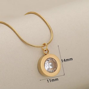 Collar minimalista de cadena de serpiente con colgante circular de bisel de piedra de un solo color, de acero inoxidable, para mujer, joyería apilable para uso diario. - Product Image 2