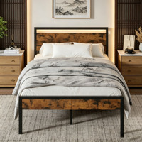 Lit en métal effet bois moderne et durable avec sommier à lattes en acier robuste pour chambre, appartement, hôtel – Vente en gros